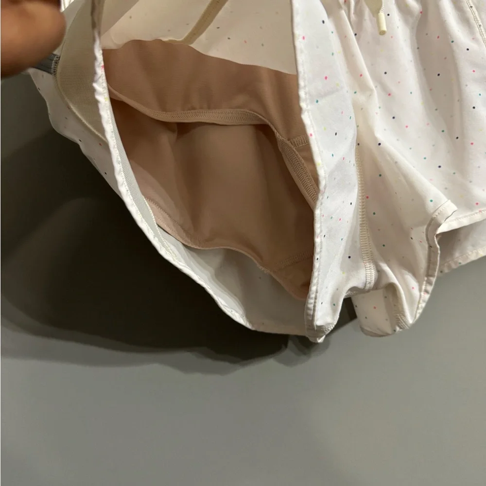Lululemon Swift Ultra White Confetti Running Shorts (Size 6)